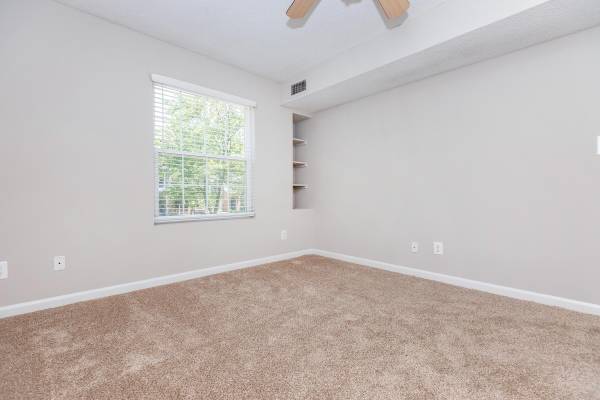 $1,826 / 1br - 654ft2 - 1B/1B, Quartz Countertops, Extra Storage Closet (8017 Ashberry Ln, Pasadena, MD)63694910184833123