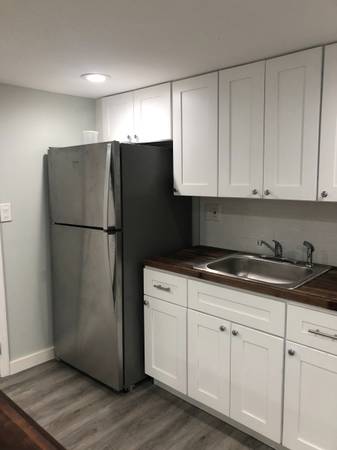 $1,000 Beautiful Basement Apartment  Short Term Lease November 2025 thru June (Oakland Gardens)63854384636547121