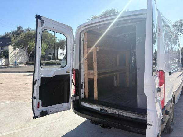 2015 Ford Transit - Photo 13