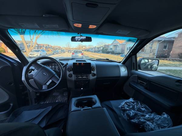 2004 Ford F-150 V8 Triton w/ JVC Display - 180k Miles - $5,250 (Evergreen Park)63618758934401123