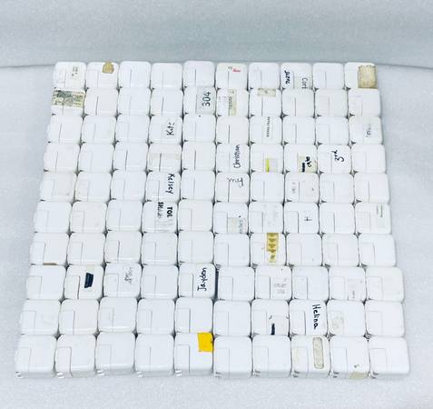 Lot Of 100 Original/OEM Apple 12W A1401 USB Power Adapter/Chargers 1