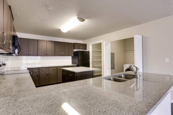 $3,150 / 4br - 1715ft2 - New Faux Wood Blinds and Vinyl Plank Flooring in Select Homes (Wilsonville- The Grove)63820795533185124