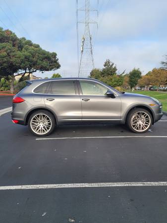 Porsche Cayenne S 2013 AWD V8 55 mil millas - $21.500 (San Mateo)63469762793091123