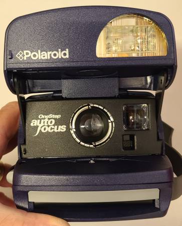 Polaroid One Step Auto Focus Instant Camera 1