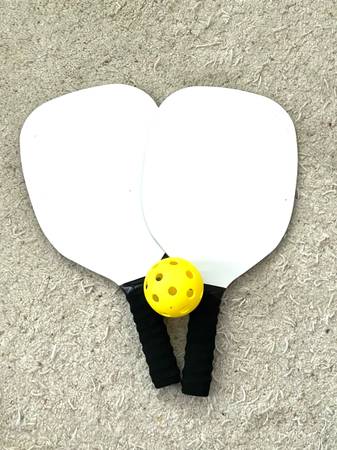 Brand new Pickleball paddles and ball 1