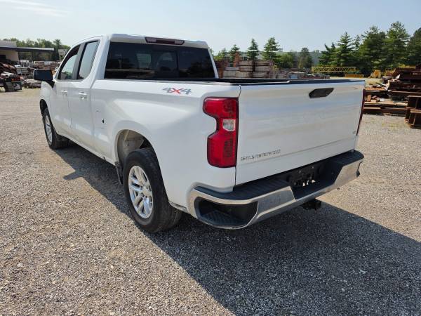 2019 Chevrolet Silverado Pickup Truck - Photo 5