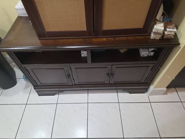 Solid wood TV/Entertainment stand. Cherry wood 1