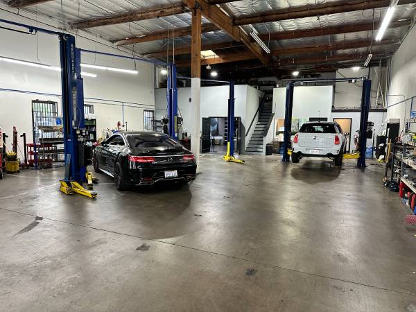 Automotive Repair Space For Lease 1