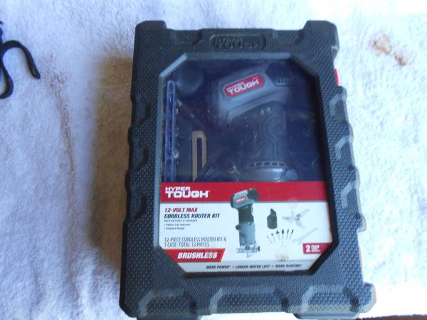 Kit de enrutador inalámbrico Hyper Tough - $20 (Bellingham)634358453678091210