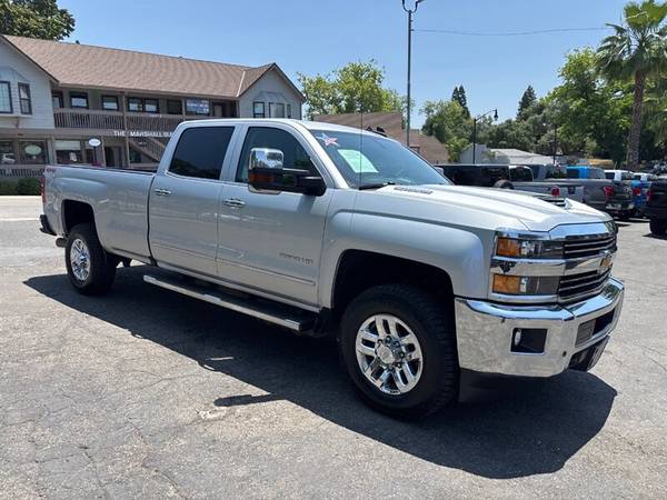 2019 Chevrolet Silverado 3500HD LTZ Crew Cab*4X4*Paquete de remolque*Equipada* - $46,999 (Supreme Auto Llame al 916-695-3086 fair oaks)63483051172739124