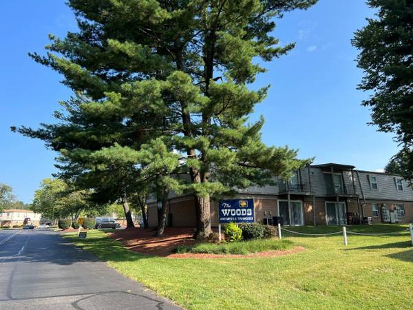 $919 / 1br - 690ft2 - WOW!! Complete Upgrade including beautiful granite countertops!! (Jeffersonville)64008825815682120