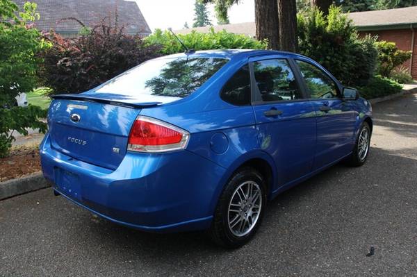 2010 Ford Focus SE - $5.699 (Los mejores precios en Richs Car Corner)63474576325507122