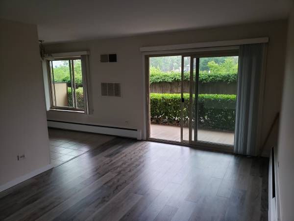 $1,000 / 1br - 570ft2 - Nice Apartment on Monument Valley Park (Colorado Springs)63686815151489120