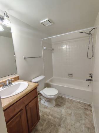 $1221.00 / 3br - 1032ft2 - Spacious 3 Bed 2 Bath Unit in Lynchburg, VA - $1221/mo - WAITLIST Avai63851970694915122