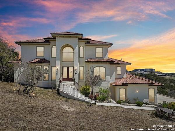 You've got to see this! Home in San Antonio. 5 Beds, 4 Baths 1