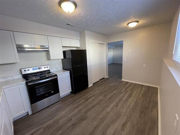 $808 / 1br - 600ft2 - In Omaha, Window Coverings, 1/BD (10905 North Mill Court, Omaha, NE)64020842555137123