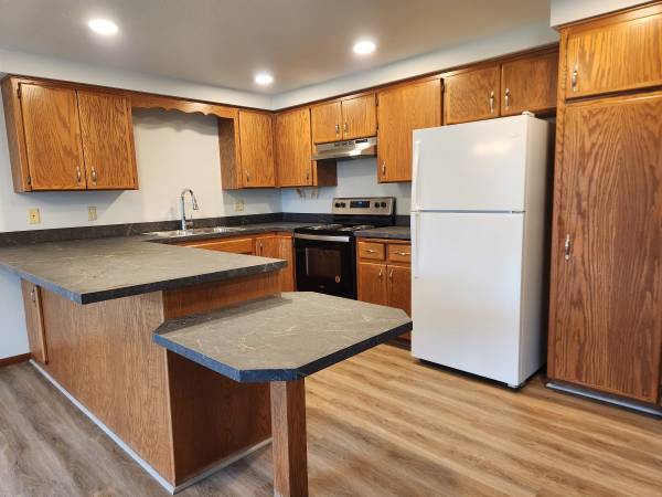 $1,450 / 2br - 219 Judson St #101 (Lynden)63935321656834122
