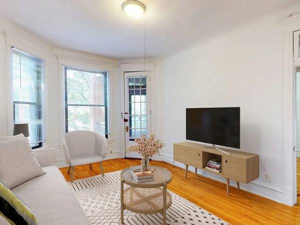 $530 / 1br - Private bedroom ready now in quiet residence with bath (Colorado Springs)63658129407875121
