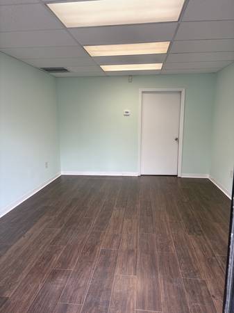 OFFICE SPACE AVAILABLE – ALL INCLUSIVE ✨🏢 1