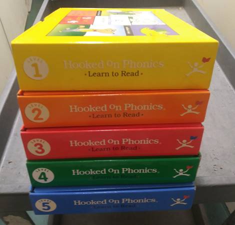 ==> Hooked On Phonics Complete 5 Level Set - Books, Tapes, Flashcards 1