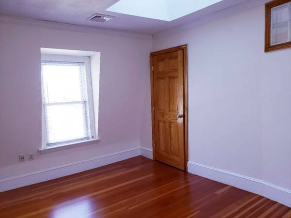 $1,150 Nice Big Room near Shops, Lake & T to Boston, C/A, Free WiFi (Newton Highlands)63845968014851120