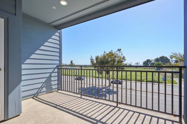 $3,319 / 2br - 1112ft2 - Acceso Fácil a Autopistas, Casa Club, Balcón o Patio63800254007297124