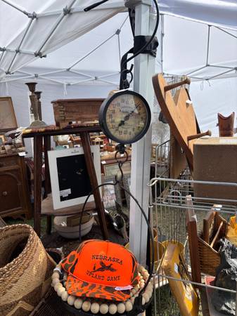 Hanging Metal Scale 1