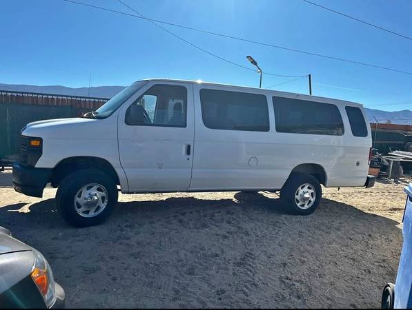2008 Ford E350 Super Duty Extended Cargo Van 1