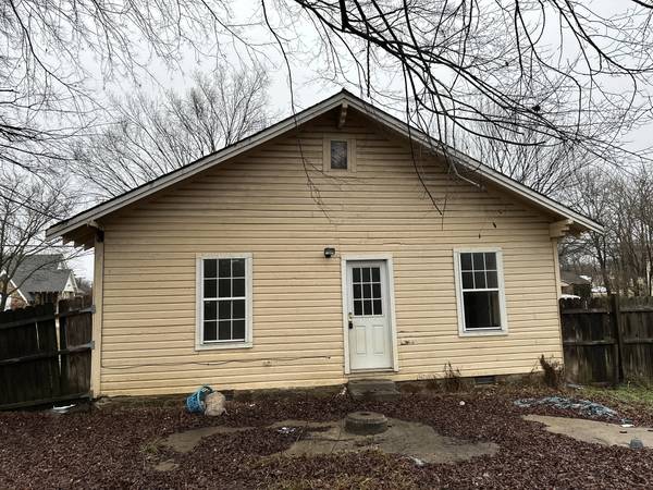 $109,900 / 3br - 111 W 8th Street, Waldron, AR 72958 Home for sale! (Waldron)64149642879747123
