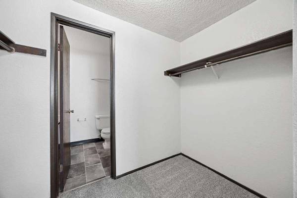 $1,360 / 2br - 1140ft2 - Fantastic Value, Great Location! 2 BR 2 BA 1140 SF (Kennewick)63924683168386123