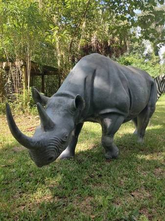 Life Size Fiberglass Wild Life Animal Replicas 1