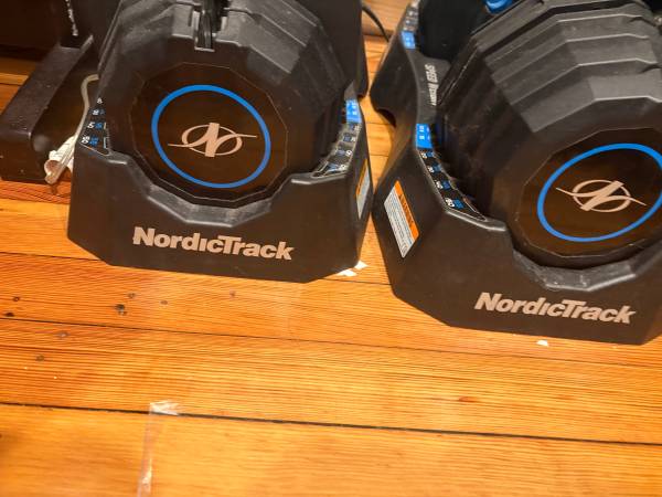 NordicTrack Adjustable Dumbbells with Storage Tray pair 1