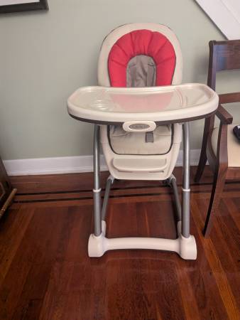 Graco - Convertible High Chair - Red Color Model BLOSSOM 1