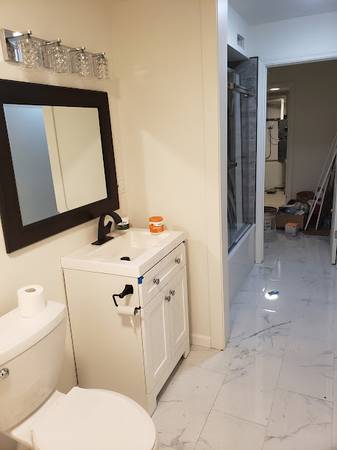 $875.00 / 1br - Recién remodelado, completamente amueblado63808131114243124