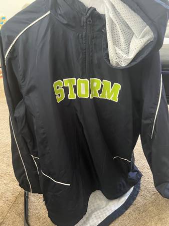 Seattle STORM-size Large- perfect fall jacket with extended tail 1