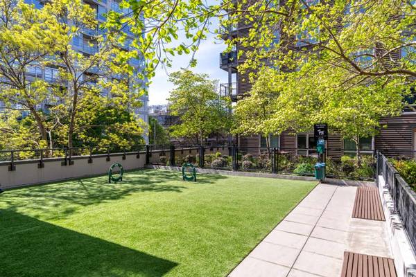 $2,934 / 2br - 875ft2 - Garage Parking, Quartz Countertops, Elevator (2900 1st Ave, Seattle, WA)63814788909441121