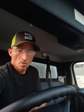 Box truck driver heading back on the Oregon will be in Sacramento tonight (Sacramento California heading north to Oregon)63873028826883120