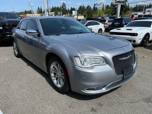 2017 Chrysler 300 C - $12,995 (+ Autos Deportivos Internacionales)63470588111875122