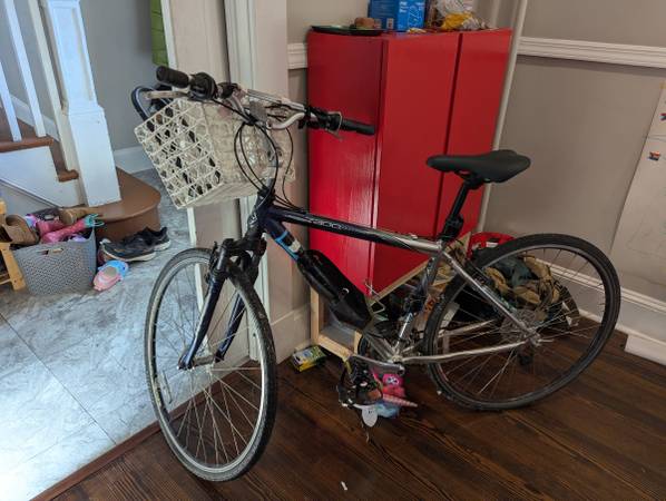 TREK 7300 multitrack bike 1