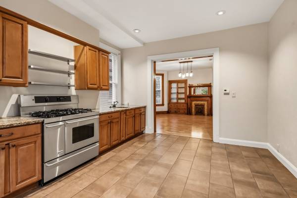 2 levels & private basement, 1st floor primary suite, exposed brick 1