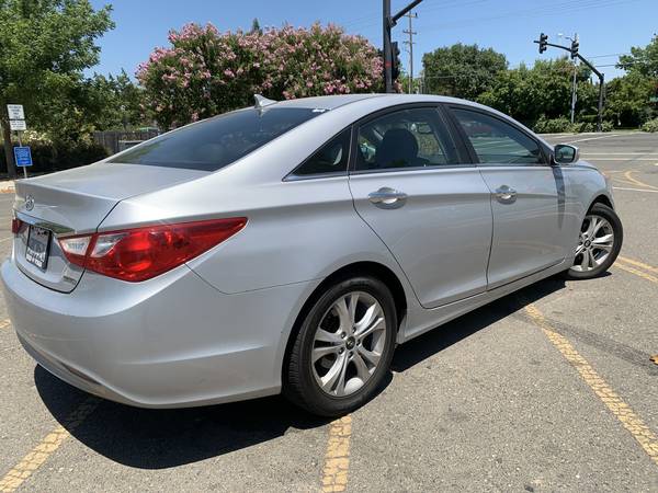2011 Hyundai Sonata - $3,500 (Sacramento)63624119676803123