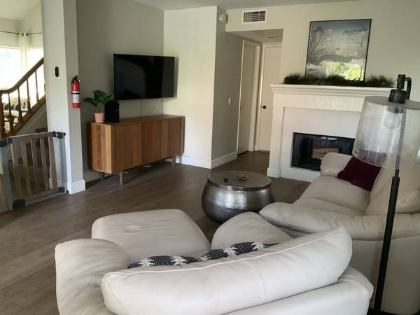 $1,550 / 1br - 125ft2 - Private Bedroom Queen bed, Desk, Mini Fridge, Yard, Pool, Hot Tub (Camarillo)63800690060161124