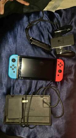 Nintendo switch original. 1