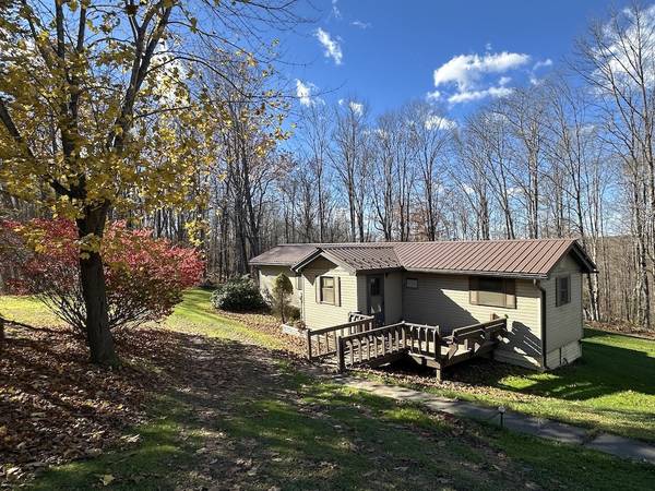 HOUSE with GARAGE on 1 acre in Allen NY
$44,900
Allen, NY HOUSE with GARAGE on 1 acre in Allen NY
$44,900
Allen, NY