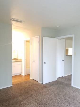 $799 / 1br - ✨ Modern 1 Bedroom with Stainless Steel Appliances – Just $799! (6350 Meadowvista Dr.)64036538451457124