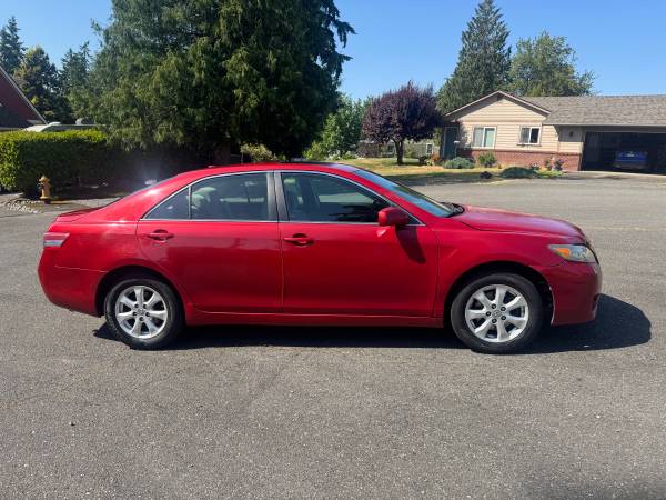 2011 Toyota Camry, 79,000 millas reales - $4,500 (Edgewood)63441682019843124
