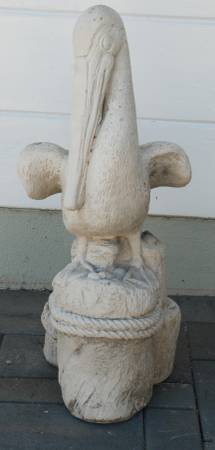28" Vintage Concrete Pelican Sitting on a Pier Piling Lawn Ornament. 1