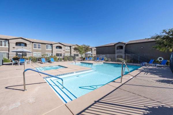 $1,221 / 2br - 1065ft2 - Package Receiving, Laundry Facilities, Large Closets (3050 N Jones Blvd, Las Vegas, NV)63907026165890120
