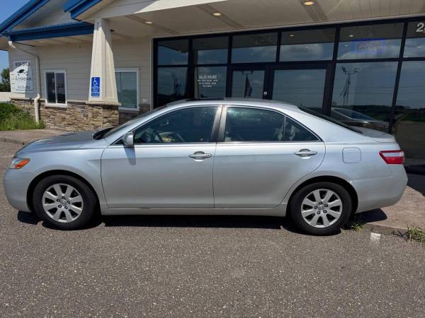 2007 Toyota Camry XLE 4 puertas Sedán - $9.995 (+ The Car Buying Center - Loretto)63480611470721121