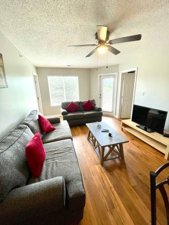 $890 / 1br - 1250ft2 - For Next school year 2026 - Room for rent on NCSU Campus (1221 university Court)64141578856066121